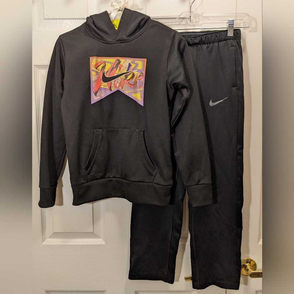 NIKE Girls 2 Piece Outfit Size 10-12 (M) Black w/ Colorful "NIKE" on Hoodie, EUC